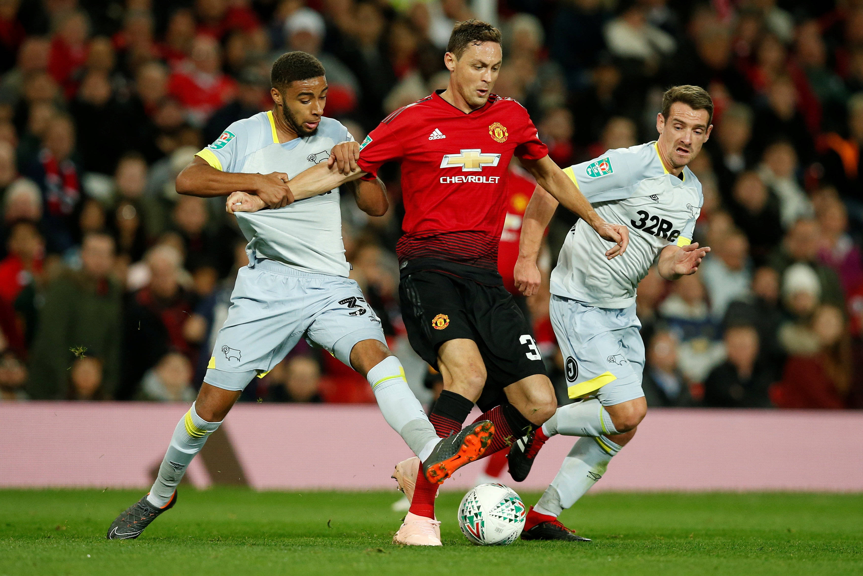 金年会app登录-转折点！皇家马德里止住颓势，亚冠今晚攻防权衡，信心回归，训练强度明显提升(巴萨的比赛还用看醒来又是一场胜利)